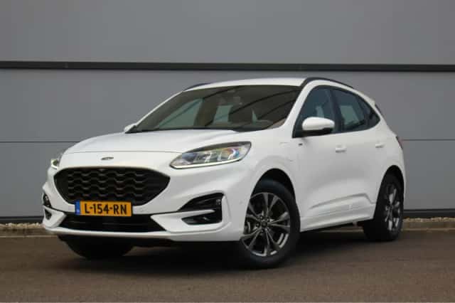 Ford Kuga (2021) thumbnail 1