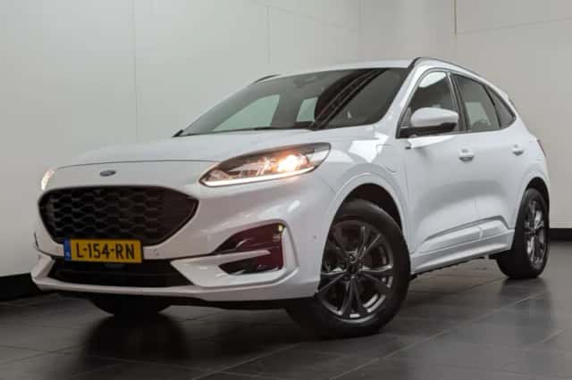 Ford Kuga (2021) thumbnail 1