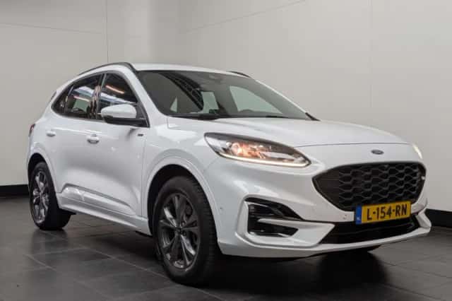 Ford Kuga (2021) thumbnail 2