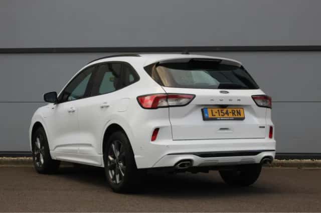 Ford Kuga (2021) thumbnail 2