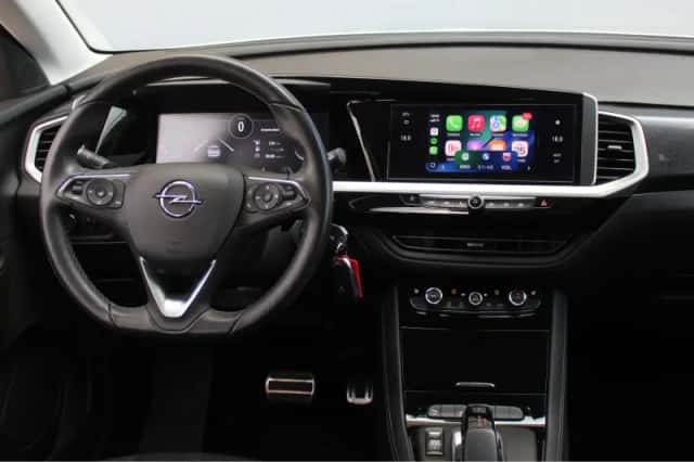 Opel Grandland (2023) thumbnail 3