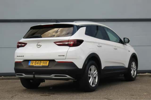 Opel Grandland (2021) thumbnail 2