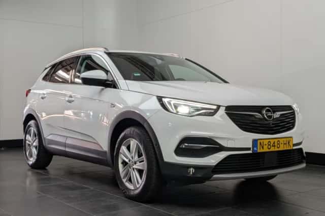Opel Grandland (2021) thumbnail 2