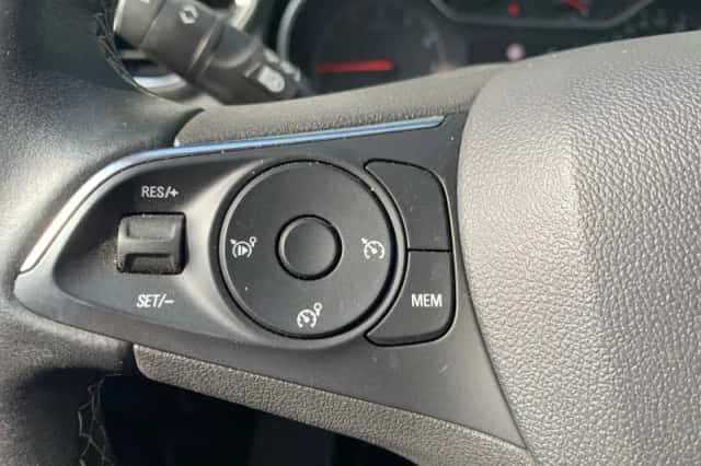 Opel Grandland X (2020) thumbnail 12
