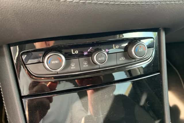 Opel Grandland X (2020) thumbnail 23