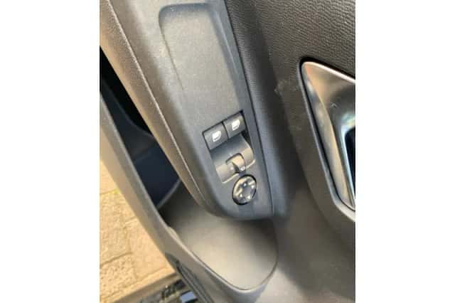 Opel Corsa (2022) thumbnail 9