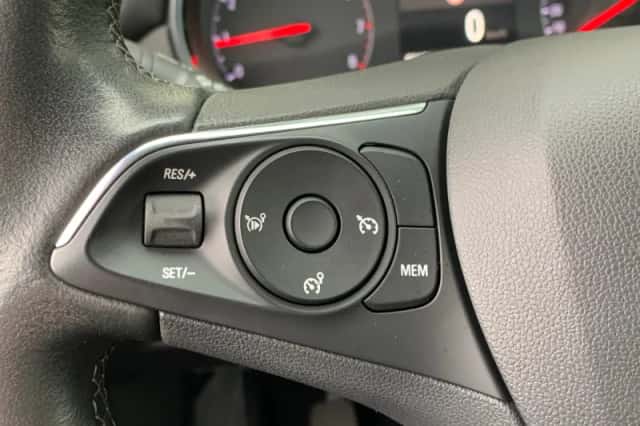 Opel Crossland (2022) thumbnail 12