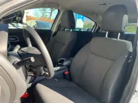 Honda HR-V (2016) thumbnail 25