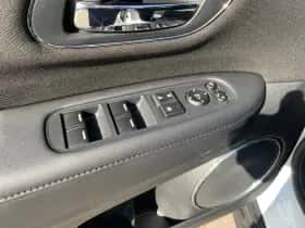 Honda HR-V (2016) thumbnail 9