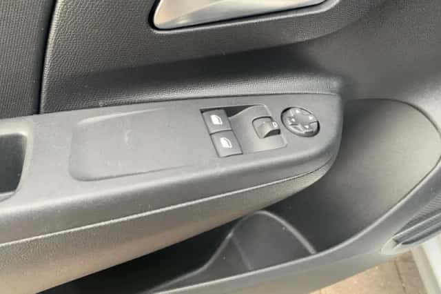 Opel Corsa (2022) thumbnail 9