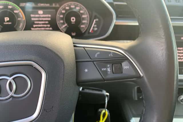 Audi Q3 (2022) thumbnail 13