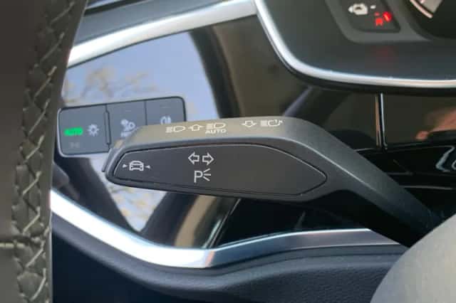 Audi Q3 (2022) thumbnail 10