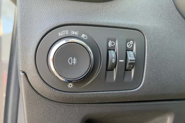 Opel Crossland (2021) thumbnail 10