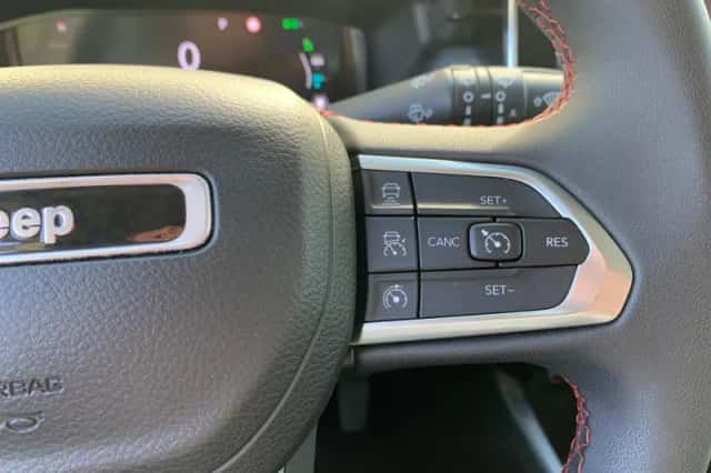 Jeep Compass (2024) thumbnail 14