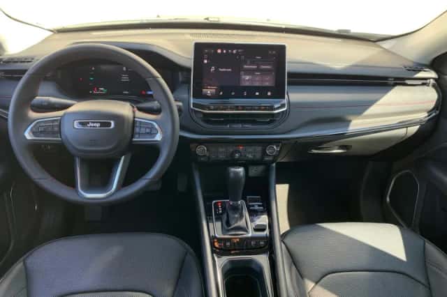 Jeep Compass (2024) thumbnail 33
