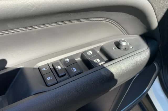 Jeep Compass (2024) thumbnail 9