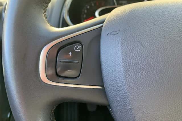 Renault Clio (2019) thumbnail 12