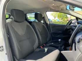 Renault Clio (2019) thumbnail 30