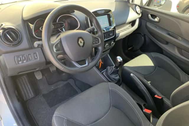Renault Clio (2019) thumbnail 8