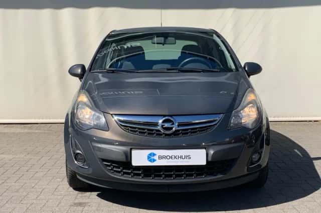 Opel Corsa (2014) thumbnail 2