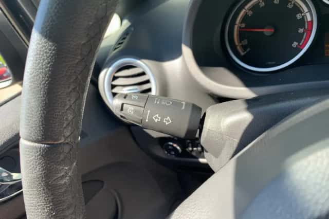 Opel Corsa (2014) thumbnail 11