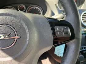 Opel Corsa (2014) thumbnail 13