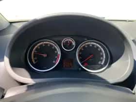 Opel Corsa (2014) thumbnail 15