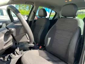 Opel Corsa (2014) thumbnail 25