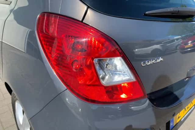 Opel Corsa (2014) thumbnail 33