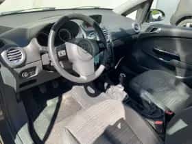 Opel Corsa (2014) thumbnail 8