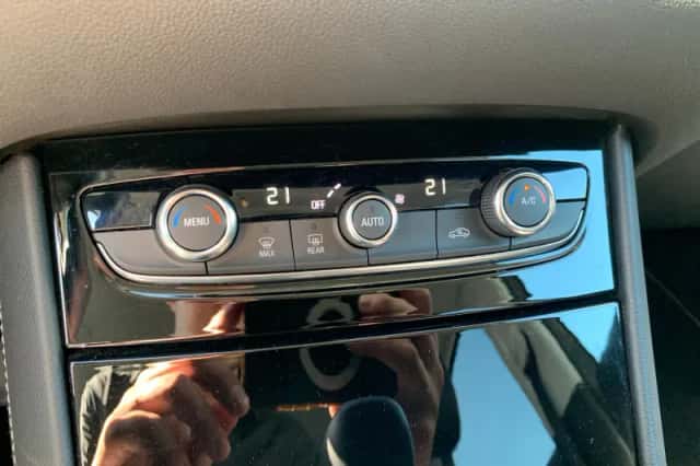 Opel Grandland X (2020) thumbnail 25