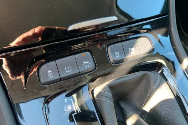 Opel Grandland X (2020) thumbnail 26