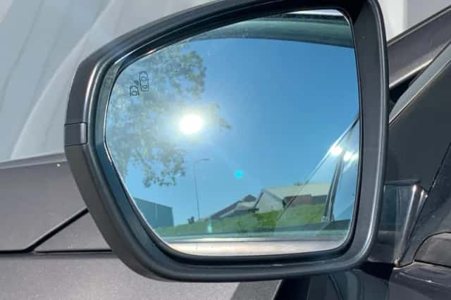 Opel Grandland X (2020) thumbnail 40