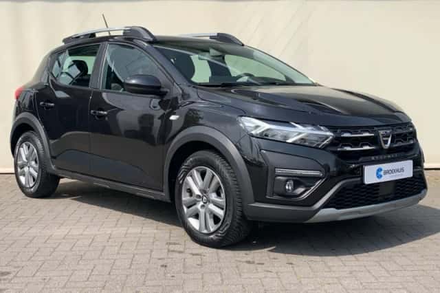 Dacia Sandero Stepway (2021) thumbnail 3
