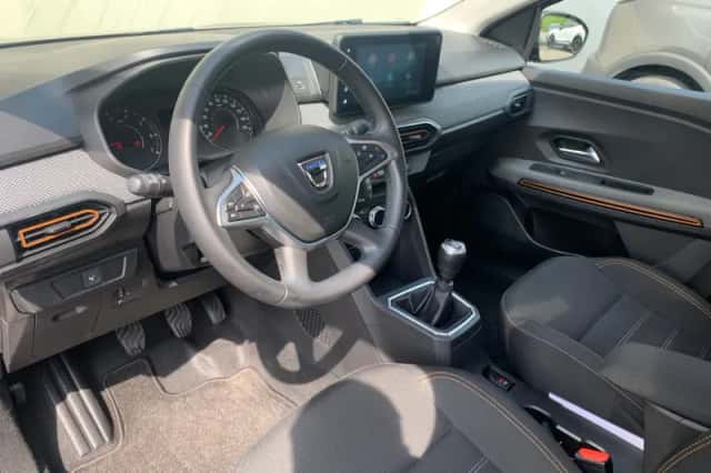Dacia Sandero Stepway (2021) thumbnail 8