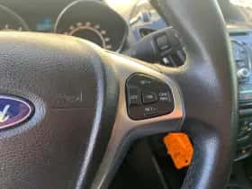Ford B-Max (2015) thumbnail 13