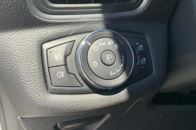 Ford B-Max (2015) thumbnail 10