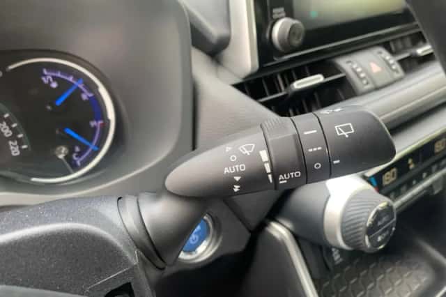 Toyota RAV4 (2019) thumbnail 14