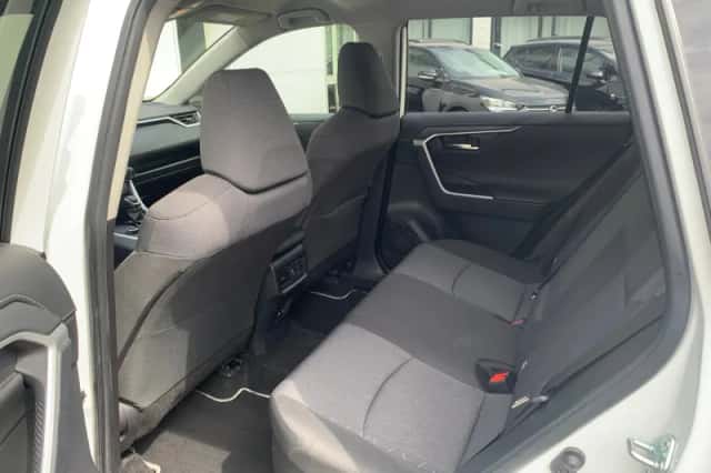 Toyota RAV4 (2019) thumbnail 28