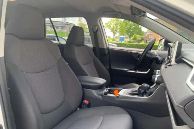 Toyota RAV4 (2019) thumbnail 30