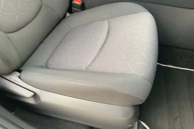 Toyota RAV4 (2019) thumbnail 31