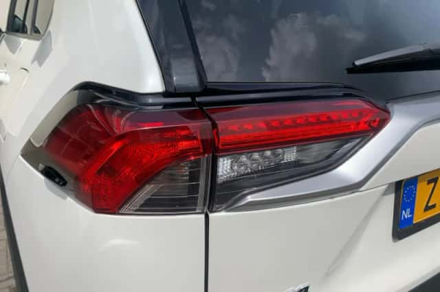 Toyota RAV4 (2019) thumbnail 34