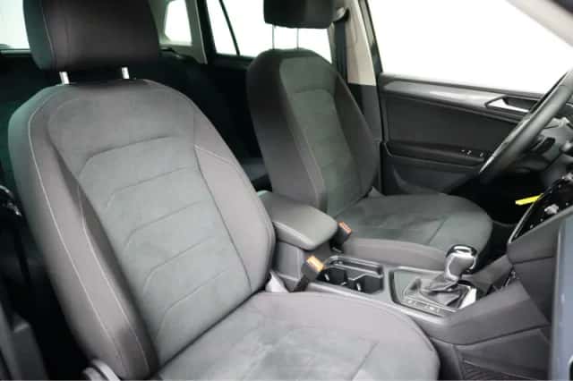 Volkswagen Tiguan (2022) thumbnail 15