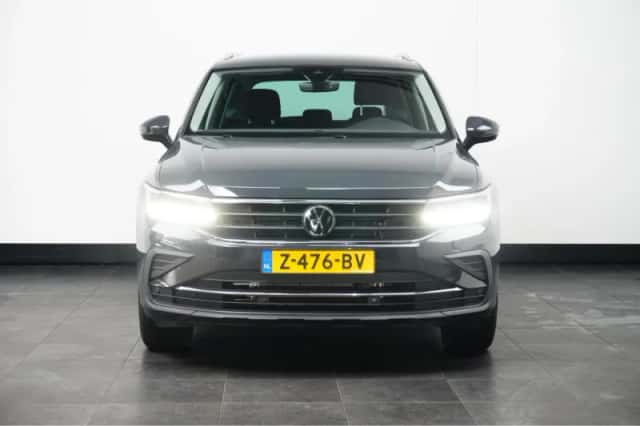 Volkswagen Tiguan (2022) thumbnail 17