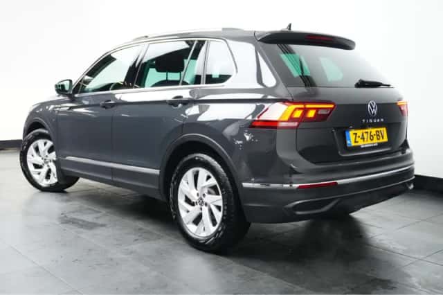 Volkswagen Tiguan (2022) thumbnail 4