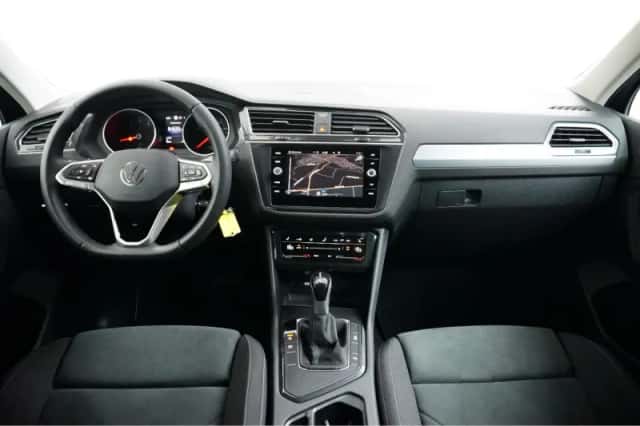 Volkswagen Tiguan (2022) thumbnail 5