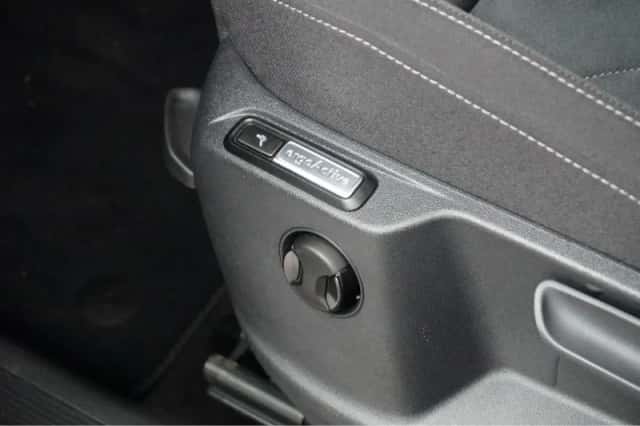 Volkswagen Tiguan (2022) thumbnail 6