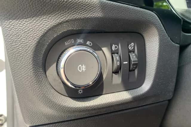 Opel Corsa (2022) thumbnail 10