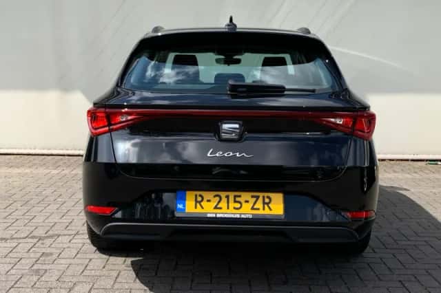 SEAT Leon Sportstourer (2023) thumbnail 5