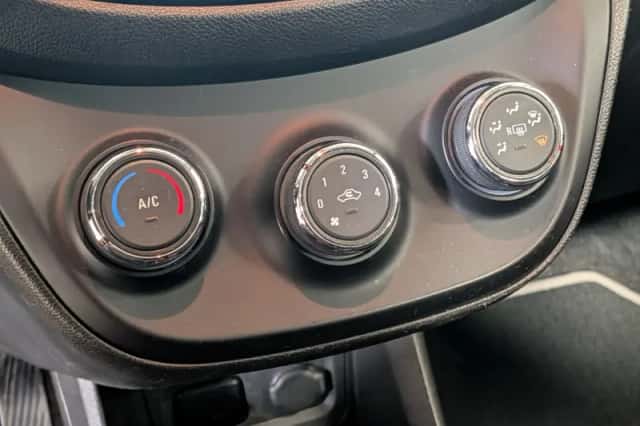 Opel Karl (2018) thumbnail 8
